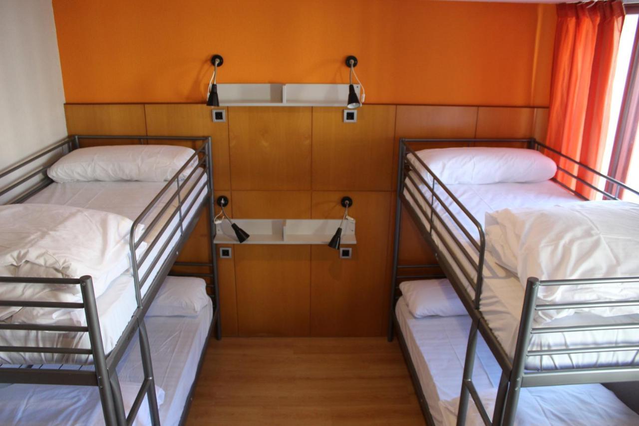 Mola! Hostel Burgo Eksteriør billede