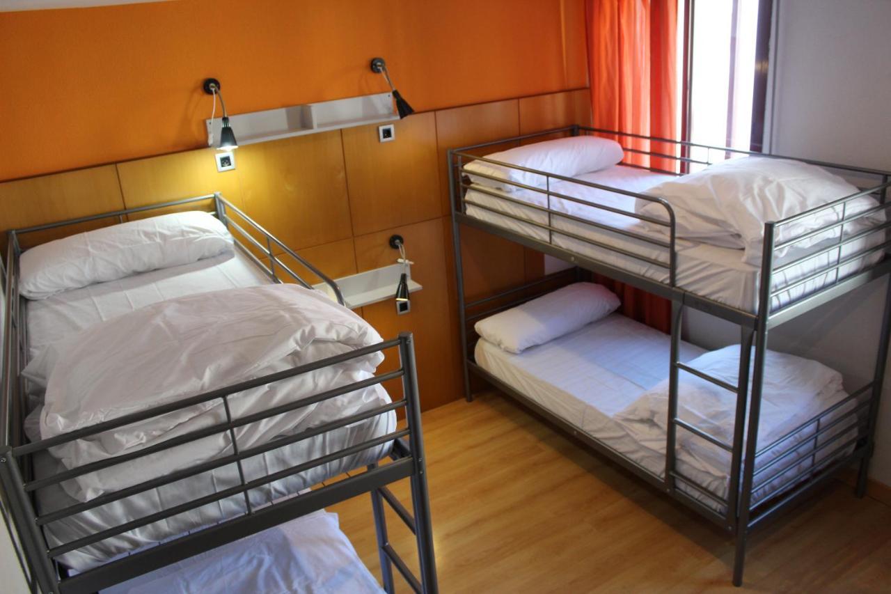 Mola! Hostel Burgo Eksteriør billede