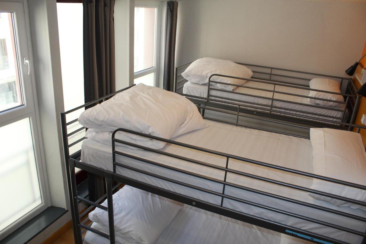 Mola! Hostel Burgo Eksteriør billede